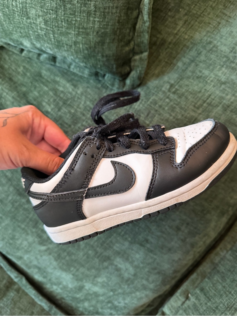 Kids Nike Dunks: Black and white